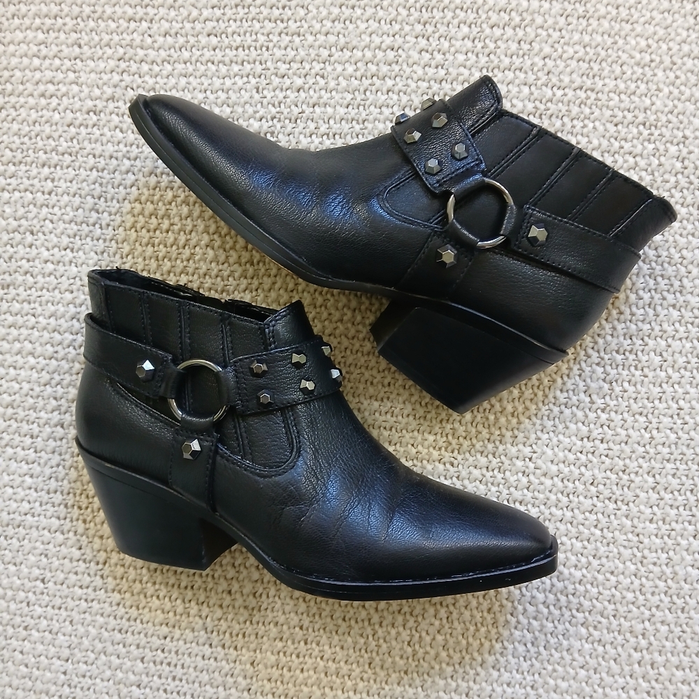 Vince Camuto Meskitte Western Bootie - Picture 3 of 16